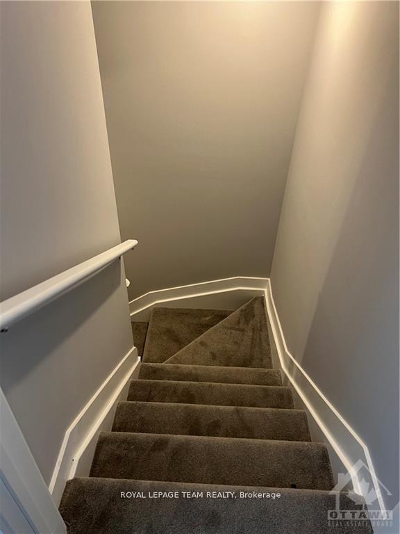Photo 32 of 2119 Winsome Terrace, Ottawa, Fallingbrook/Gardenway South — HOMEH