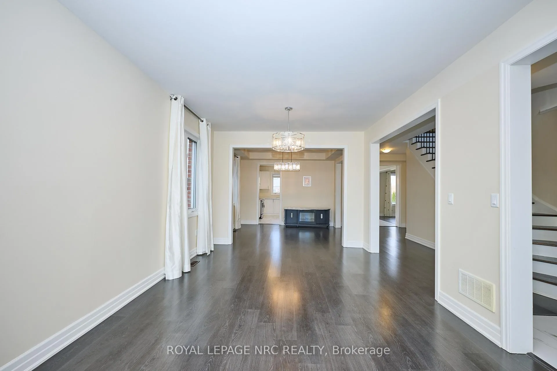 Photo 6 of 9367 Emerald Avenue, Niagara Falls, Lyons Creek — HOMEH