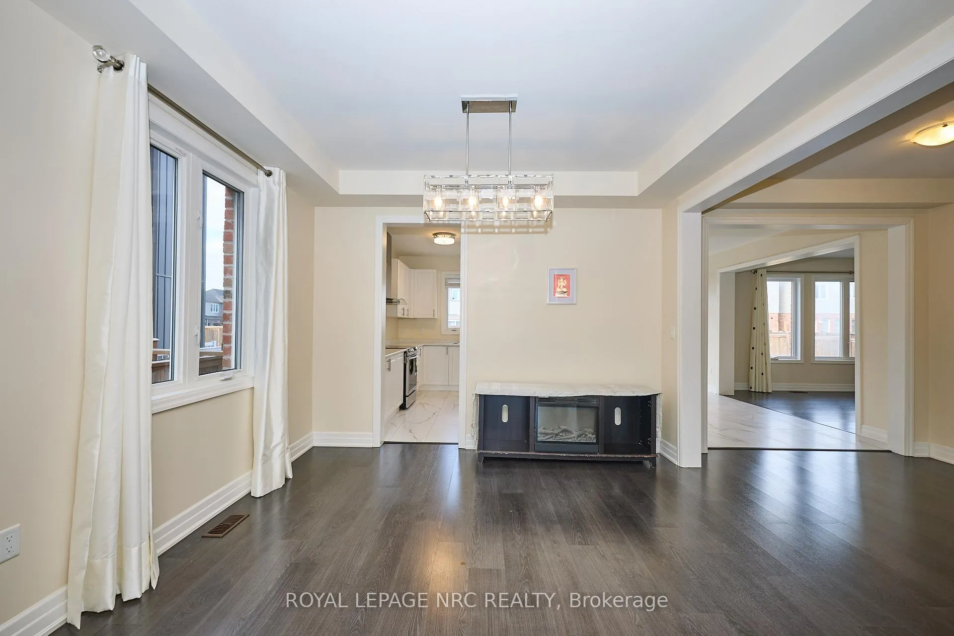 Photo 7 of 9367 Emerald Avenue, Niagara Falls, Lyons Creek — HOMEH