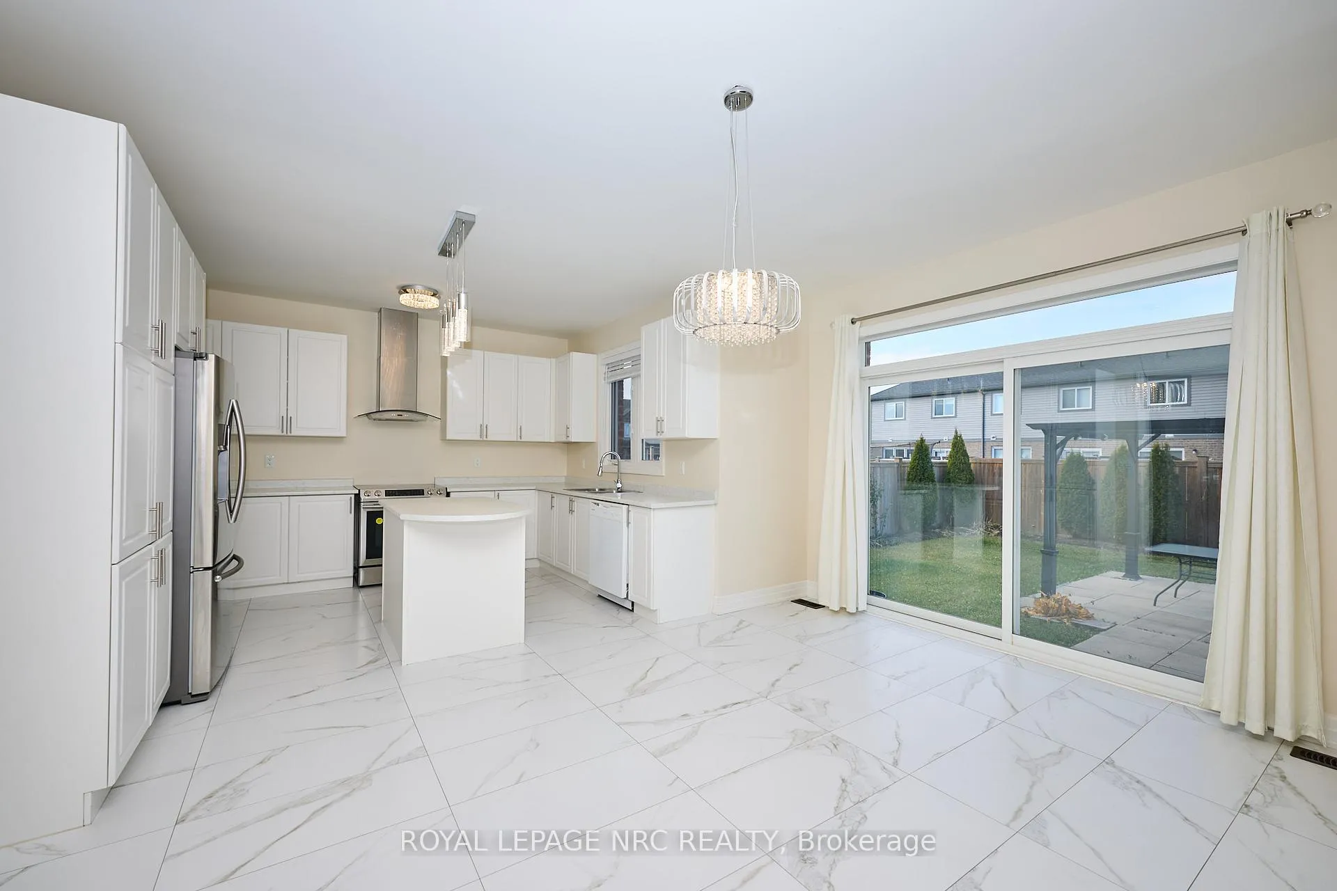 Photo 10 of 9367 Emerald Avenue, Niagara Falls, Lyons Creek — HOMEH