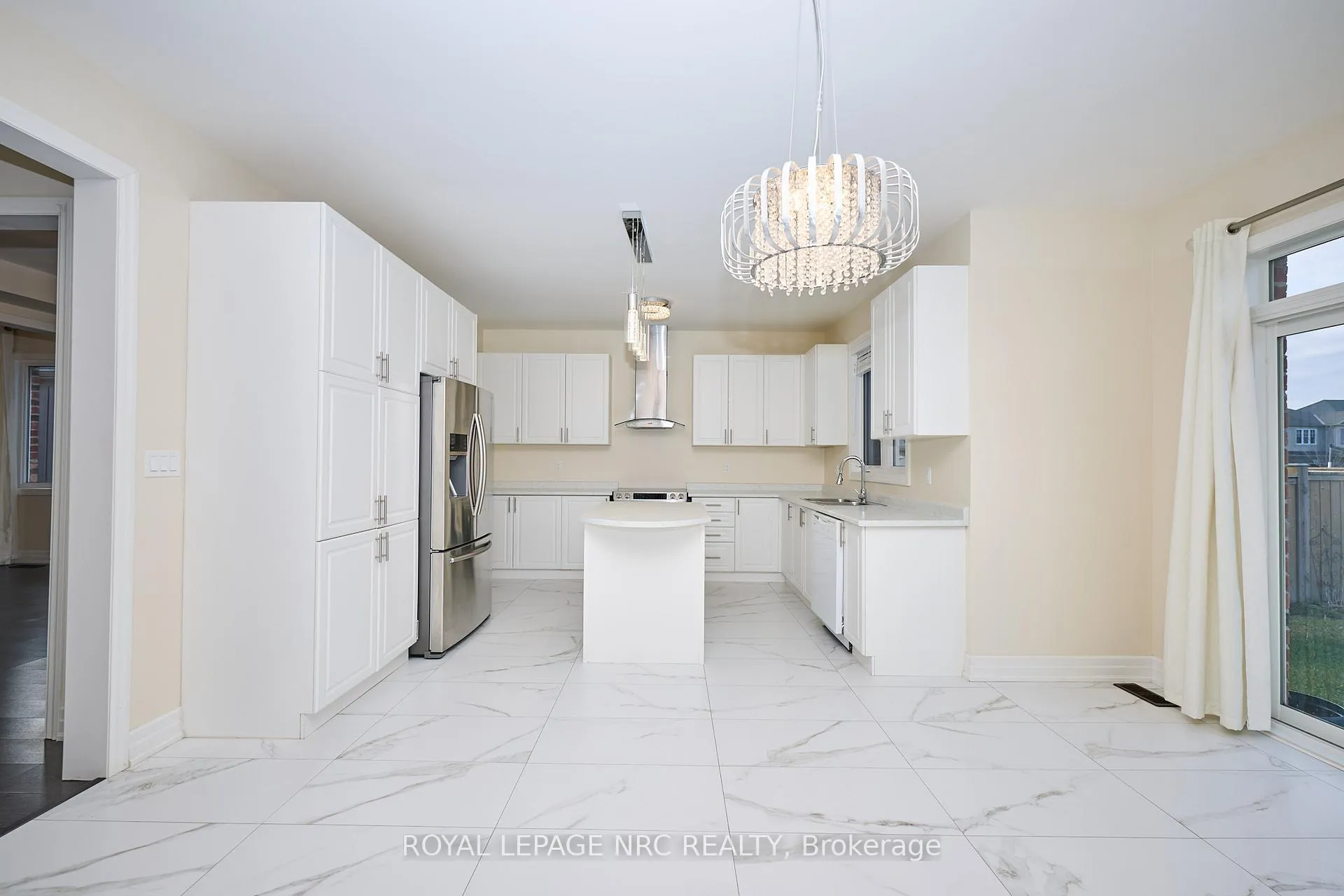 Photo 11 of 9367 Emerald Avenue, Niagara Falls, Lyons Creek — HOMEH
