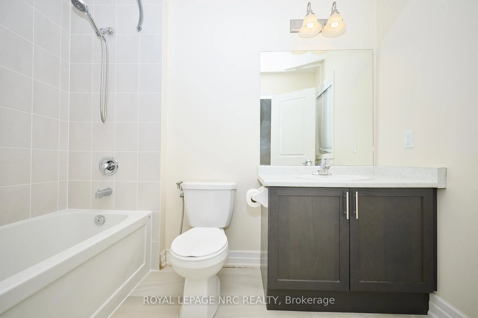 Photo 20 of 9367 Emerald Avenue, Niagara Falls, Lyons Creek — HOMEH