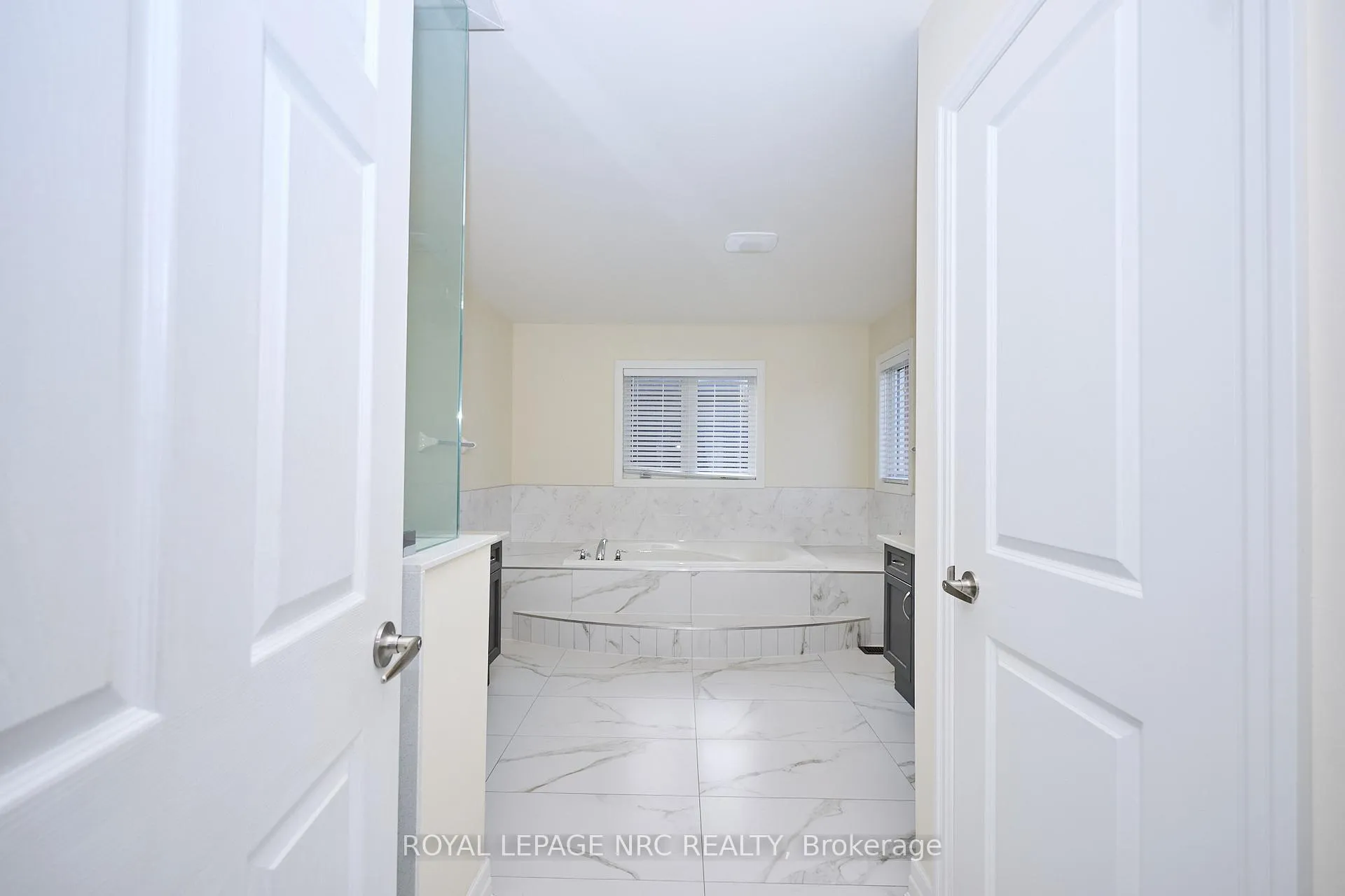 Photo 27 of 9367 Emerald Avenue, Niagara Falls, Lyons Creek — HOMEH