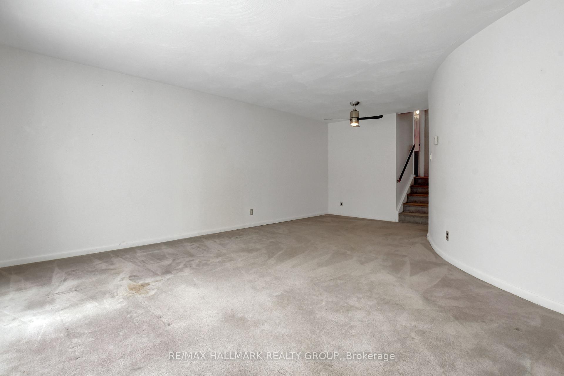 Photo 5 of 933 Bermuda Avenue, Ottawa, Carson Meadows — HOMEH