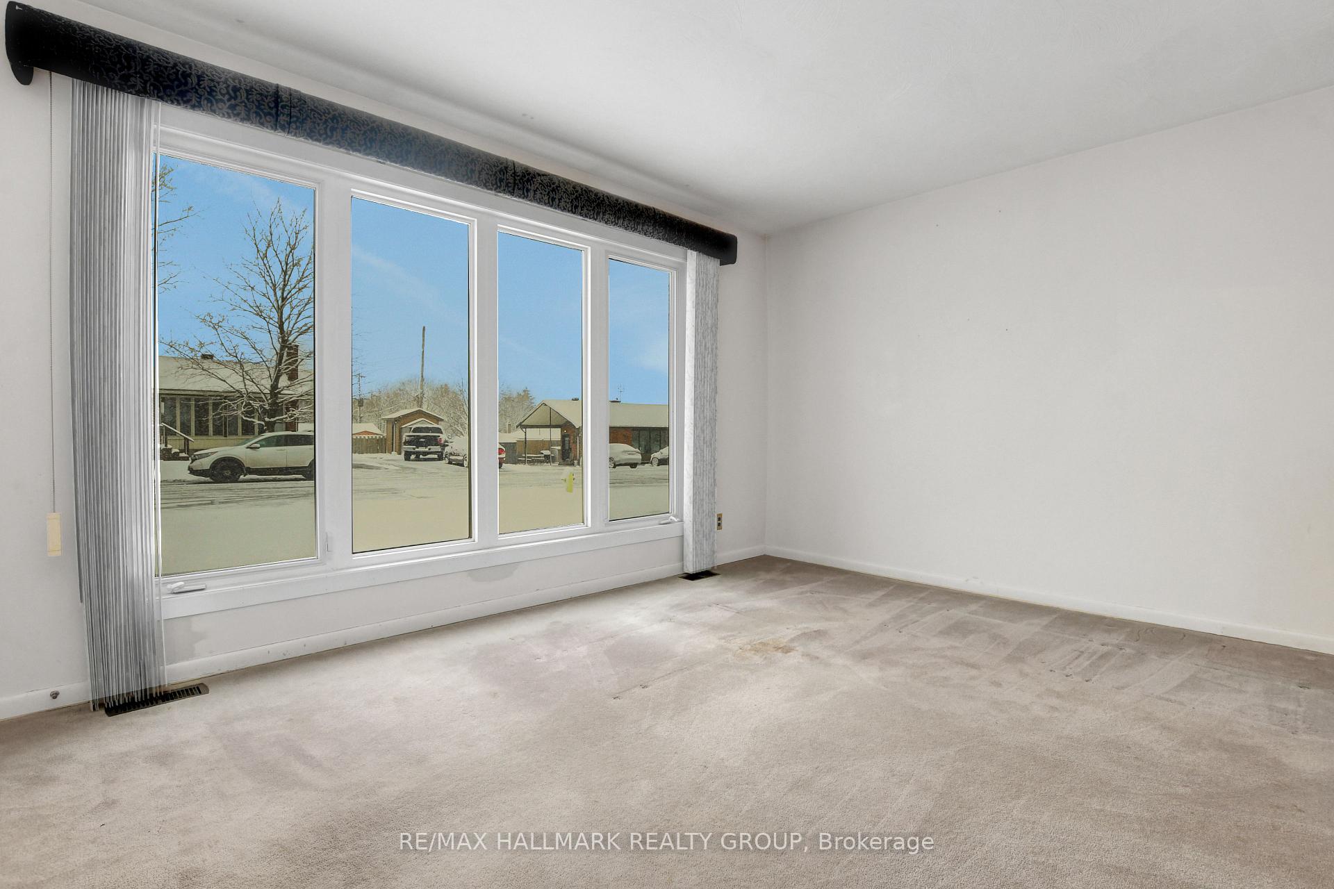Photo 8 of 933 Bermuda Avenue, Ottawa, Carson Meadows — HOMEH