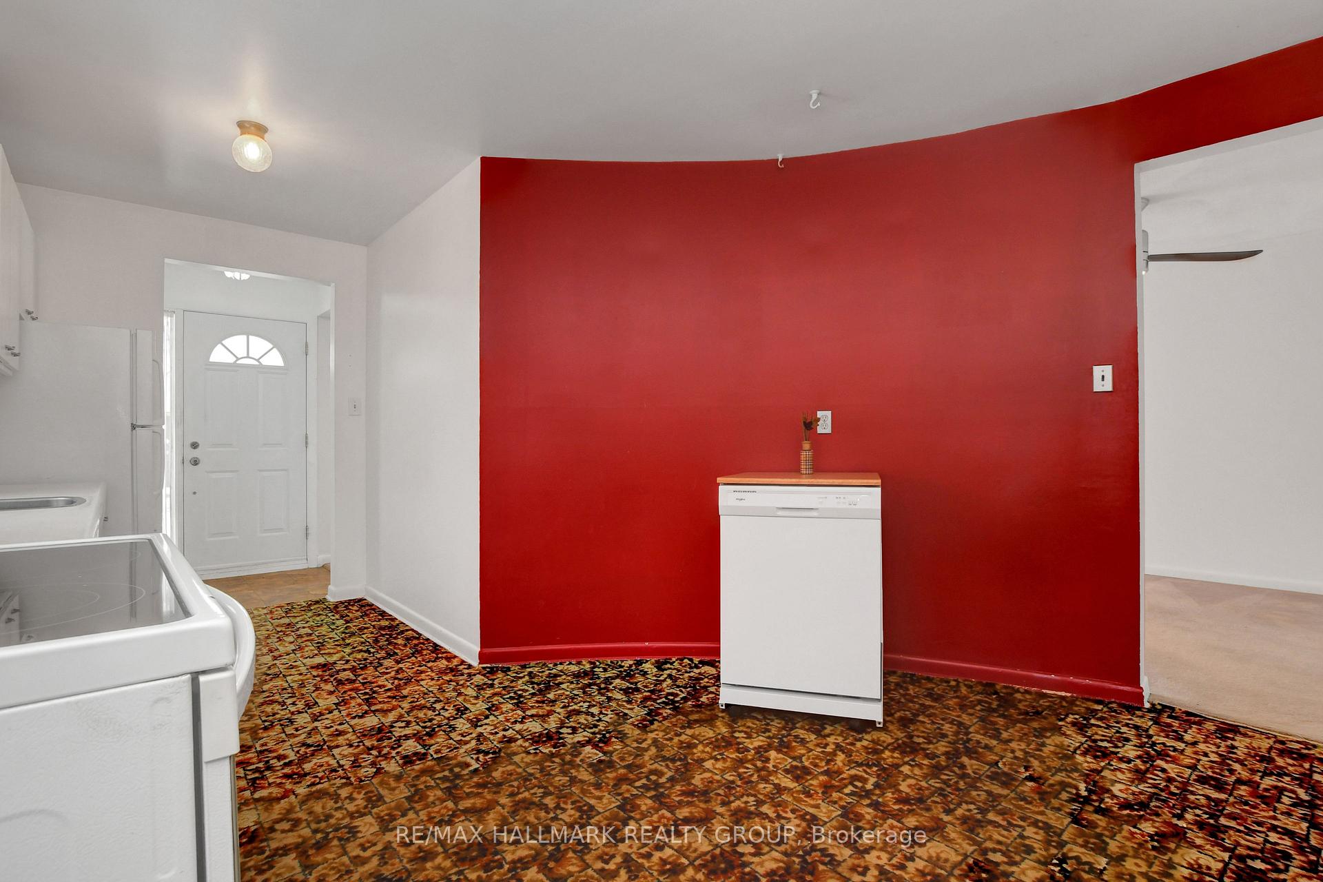 Photo 14 of 933 Bermuda Avenue, Ottawa, Carson Meadows — HOMEH