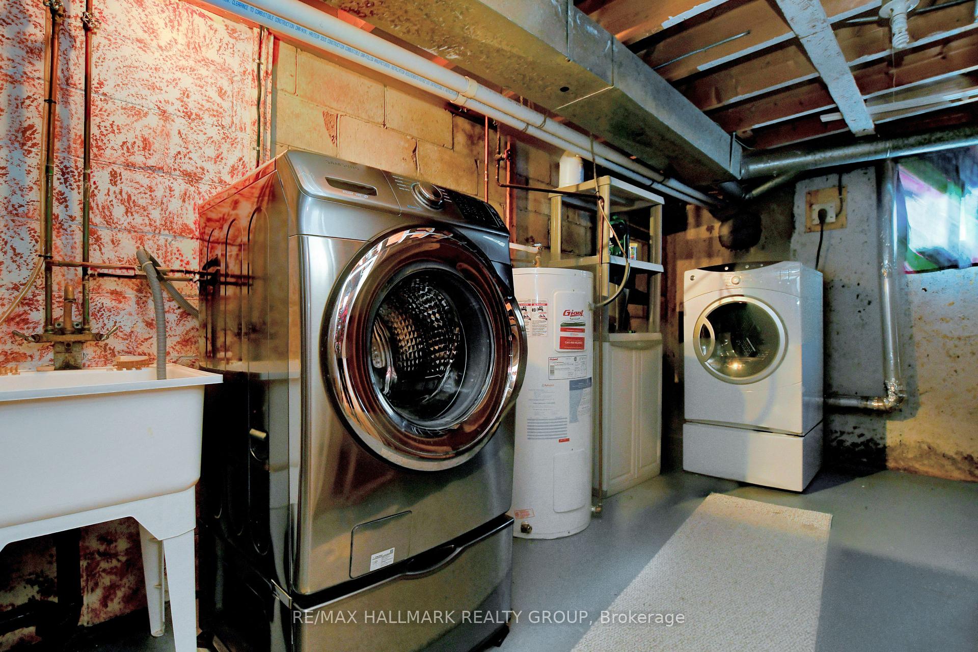 Photo 35 of 933 Bermuda Avenue, Ottawa, Carson Meadows — HOMEH