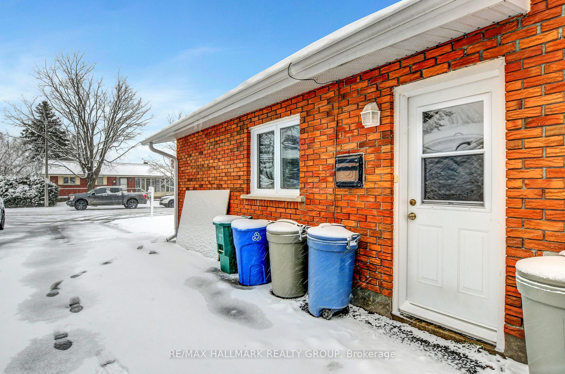 Photo 36 of 933 Bermuda Avenue, Ottawa, Carson Meadows — HOMEH