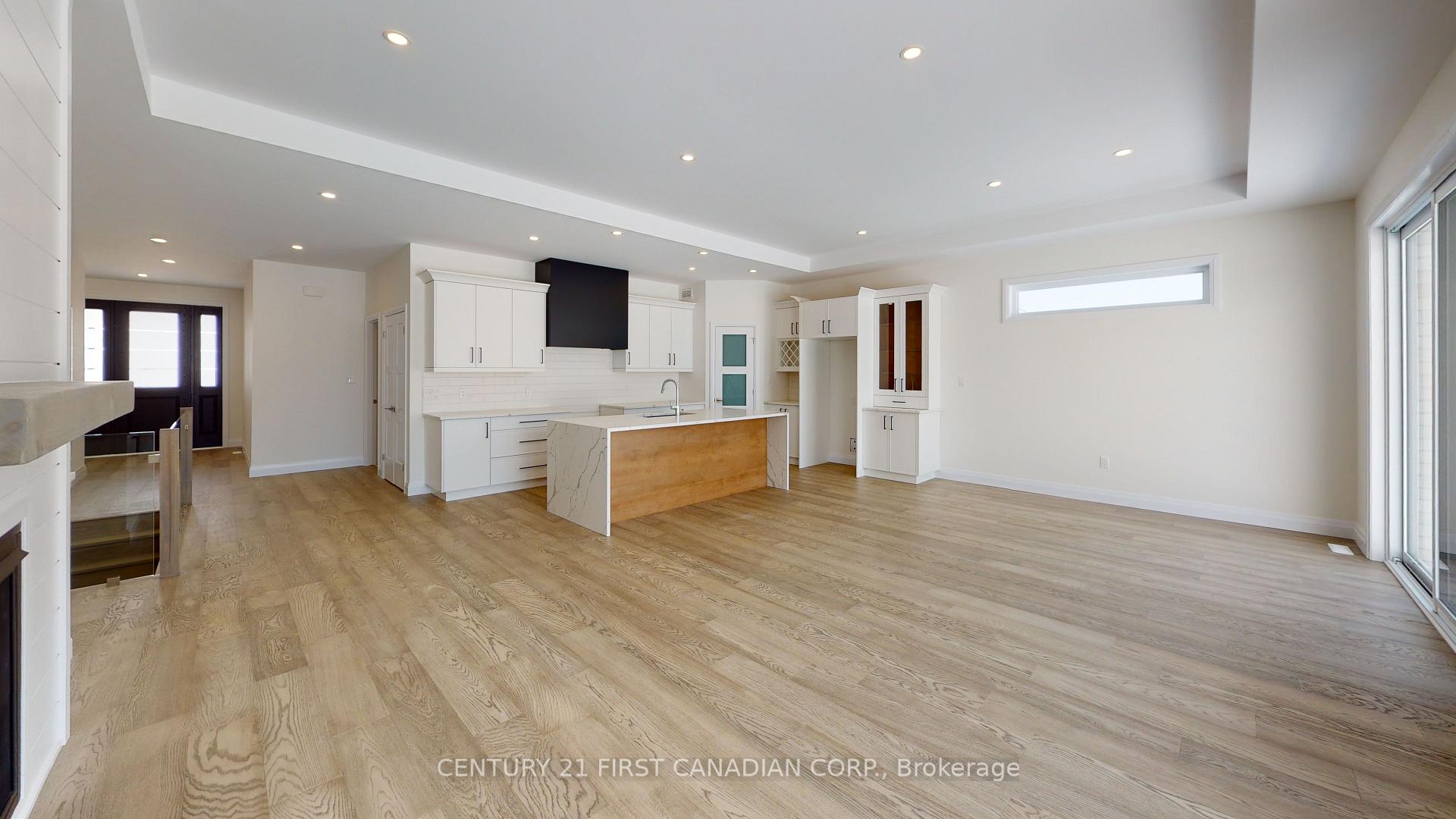 Photo 11 of 18 Postma Crescent, North Middlesex, Alisa Craig — HOMEH