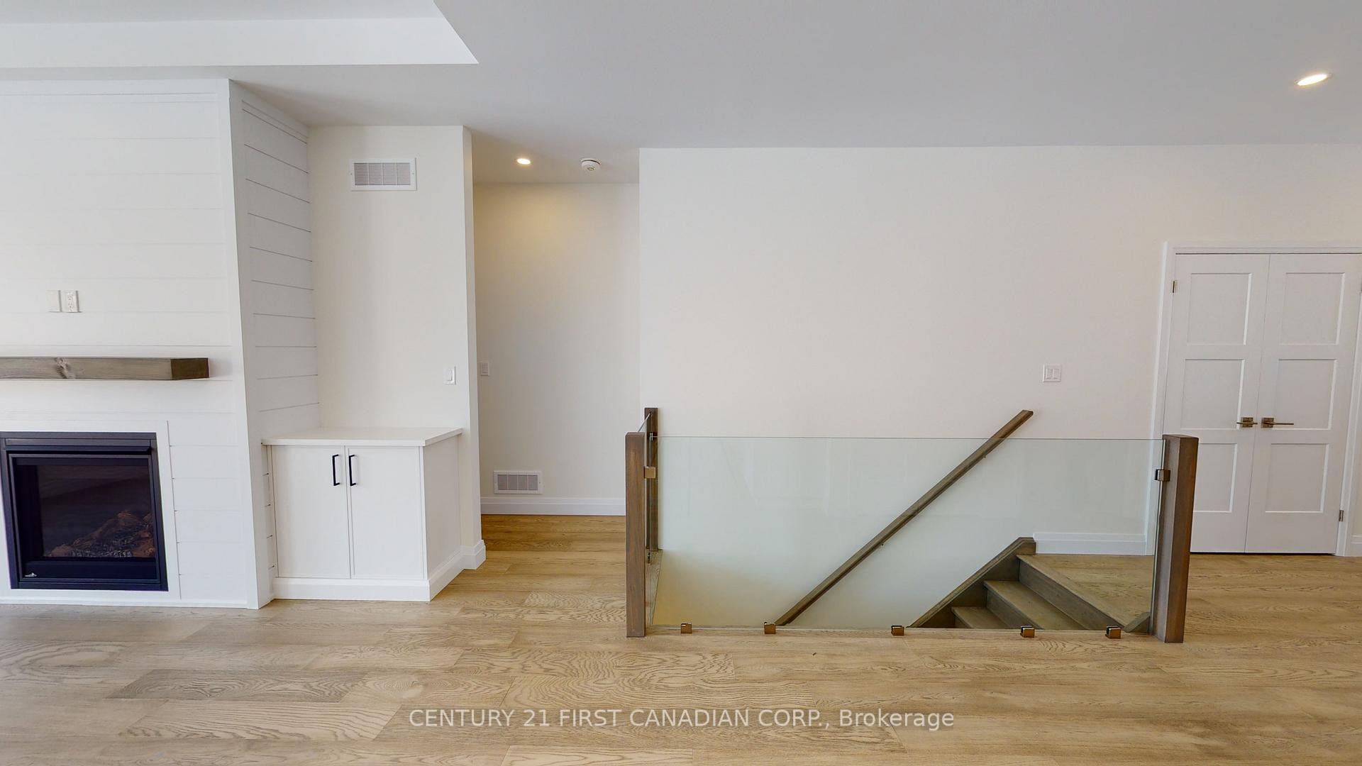 Photo 18 of 18 Postma Crescent, North Middlesex, Alisa Craig — HOMEH