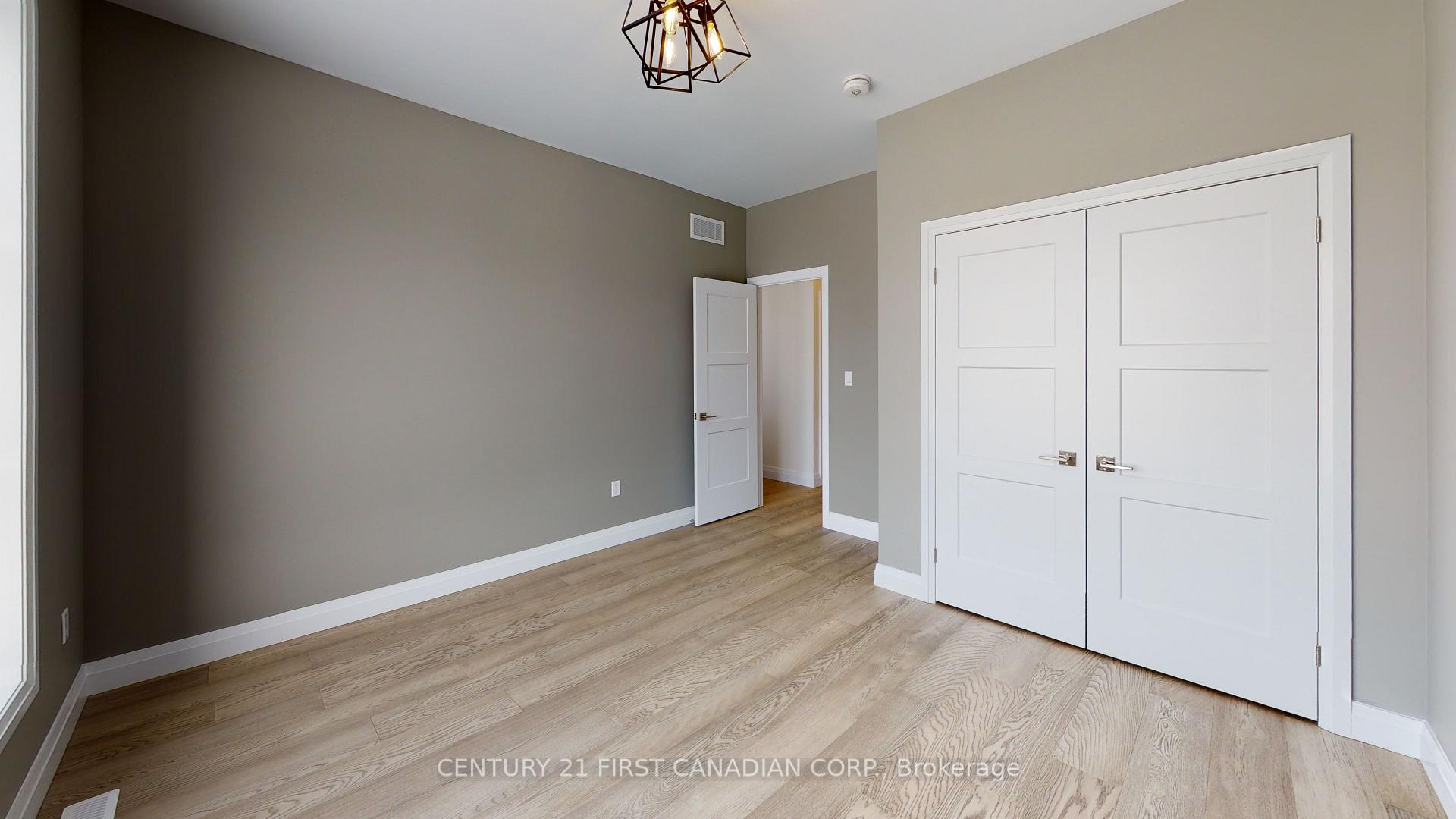 Photo 19 of 18 Postma Crescent, North Middlesex, Alisa Craig — HOMEH