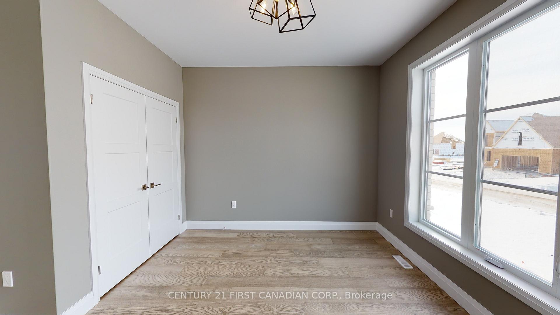 Photo 20 of 18 Postma Crescent, North Middlesex, Alisa Craig — HOMEH