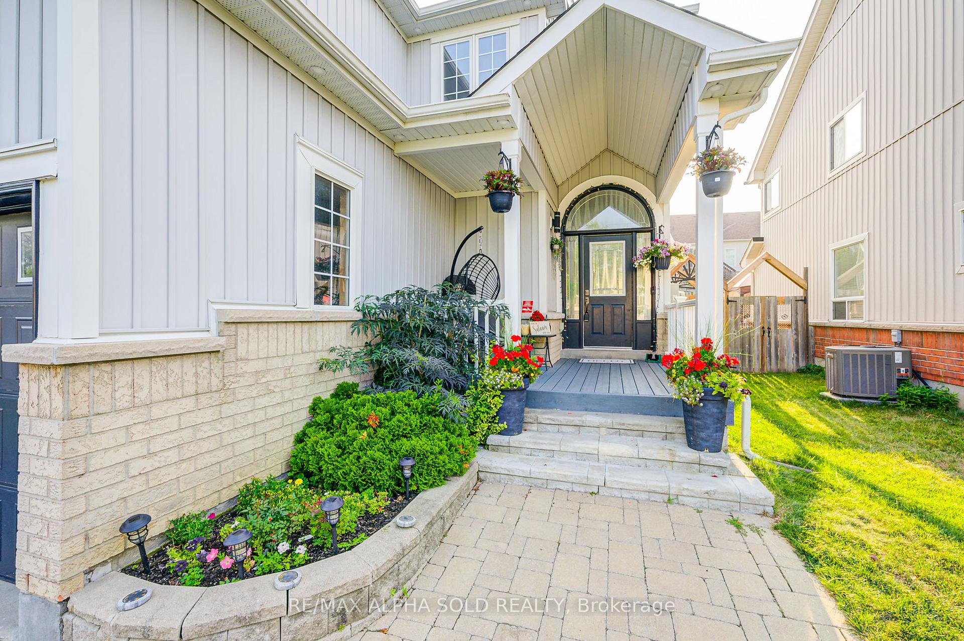 Photo 2 of 1184 Ashgrove Crescent, Oshawa, Pinecrest — HOMEH