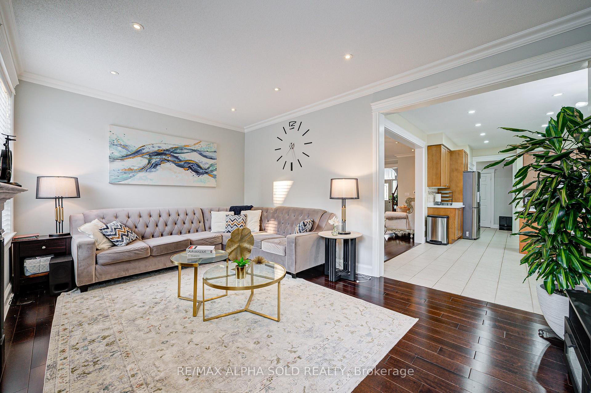 Photo 14 of 1184 Ashgrove Crescent, Oshawa, Pinecrest — HOMEH