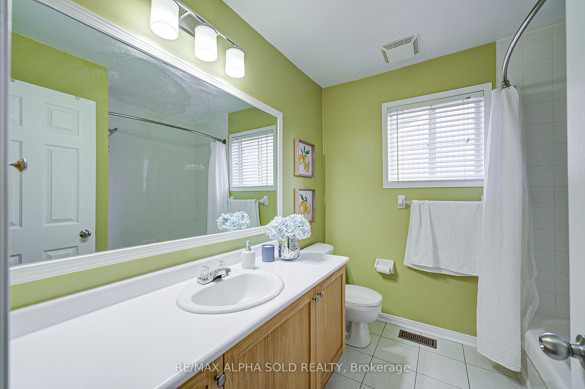 Photo 20 of 1184 Ashgrove Crescent, Oshawa, Pinecrest — HOMEH