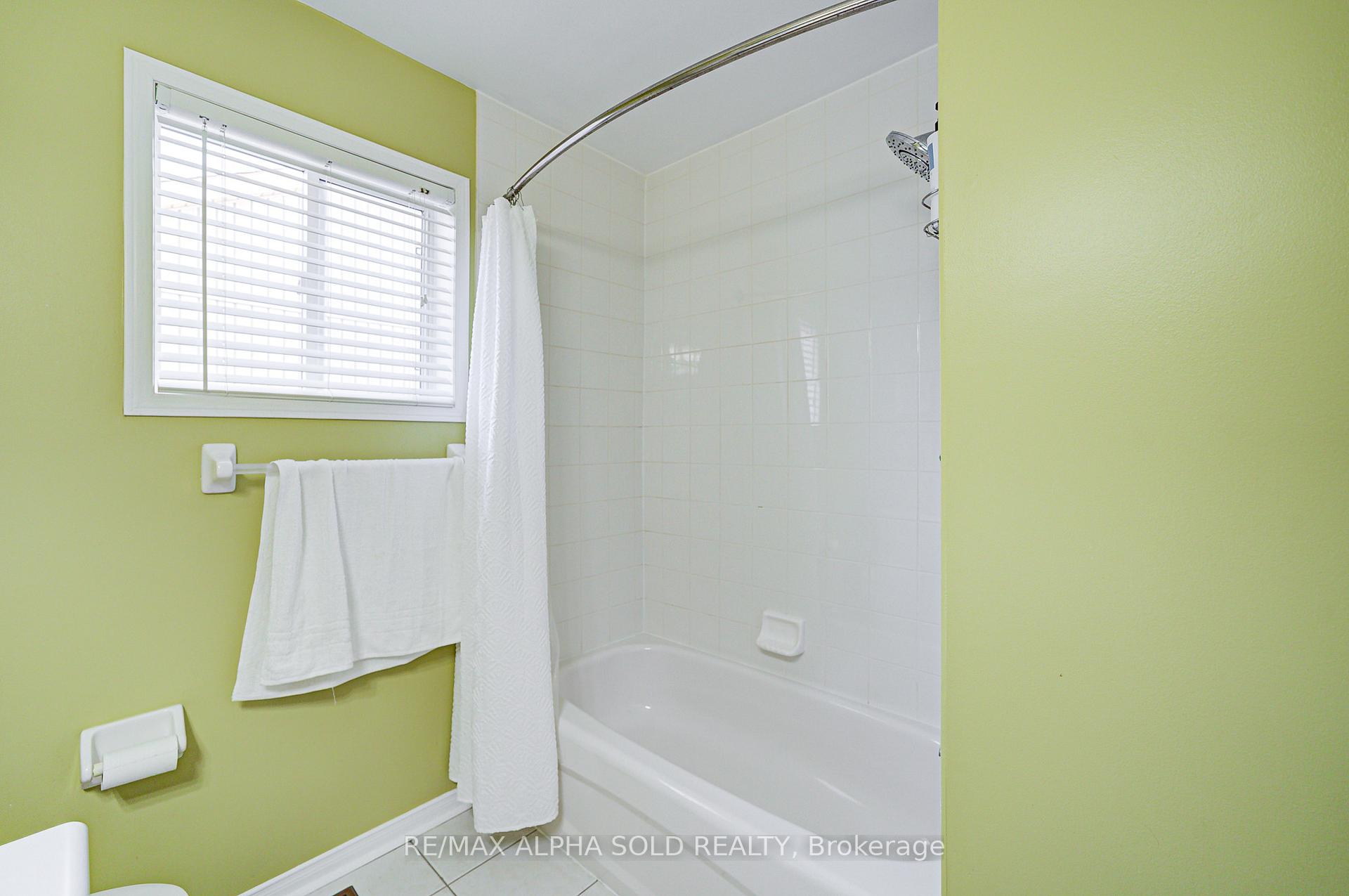 Photo 21 of 1184 Ashgrove Crescent, Oshawa, Pinecrest — HOMEH