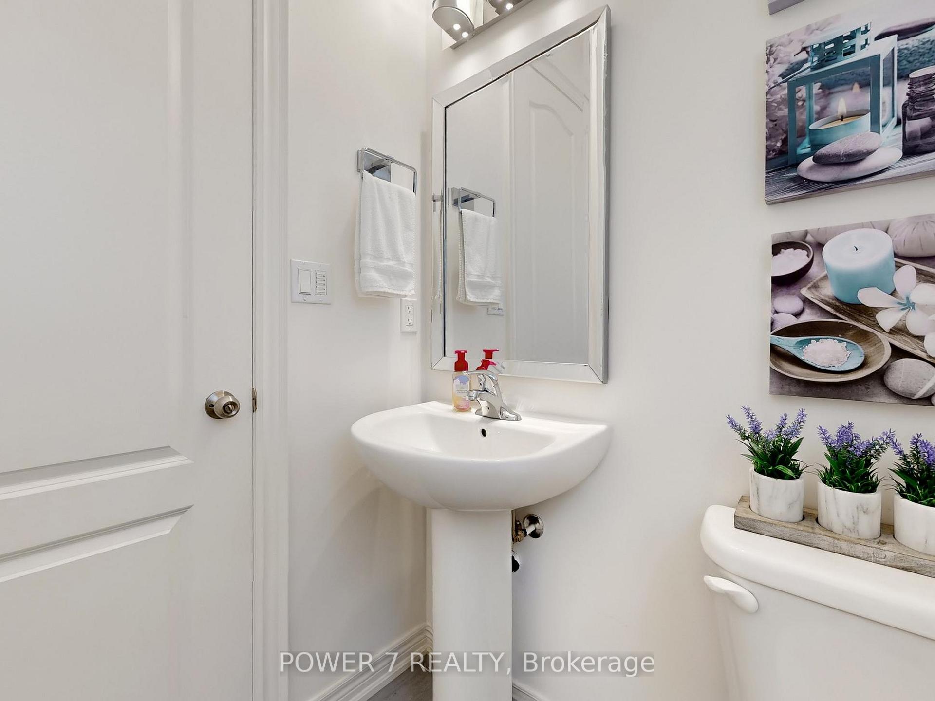 Photo 16 of 2417 Dress Circle Crescent, Oshawa, Windfields — HOMEH