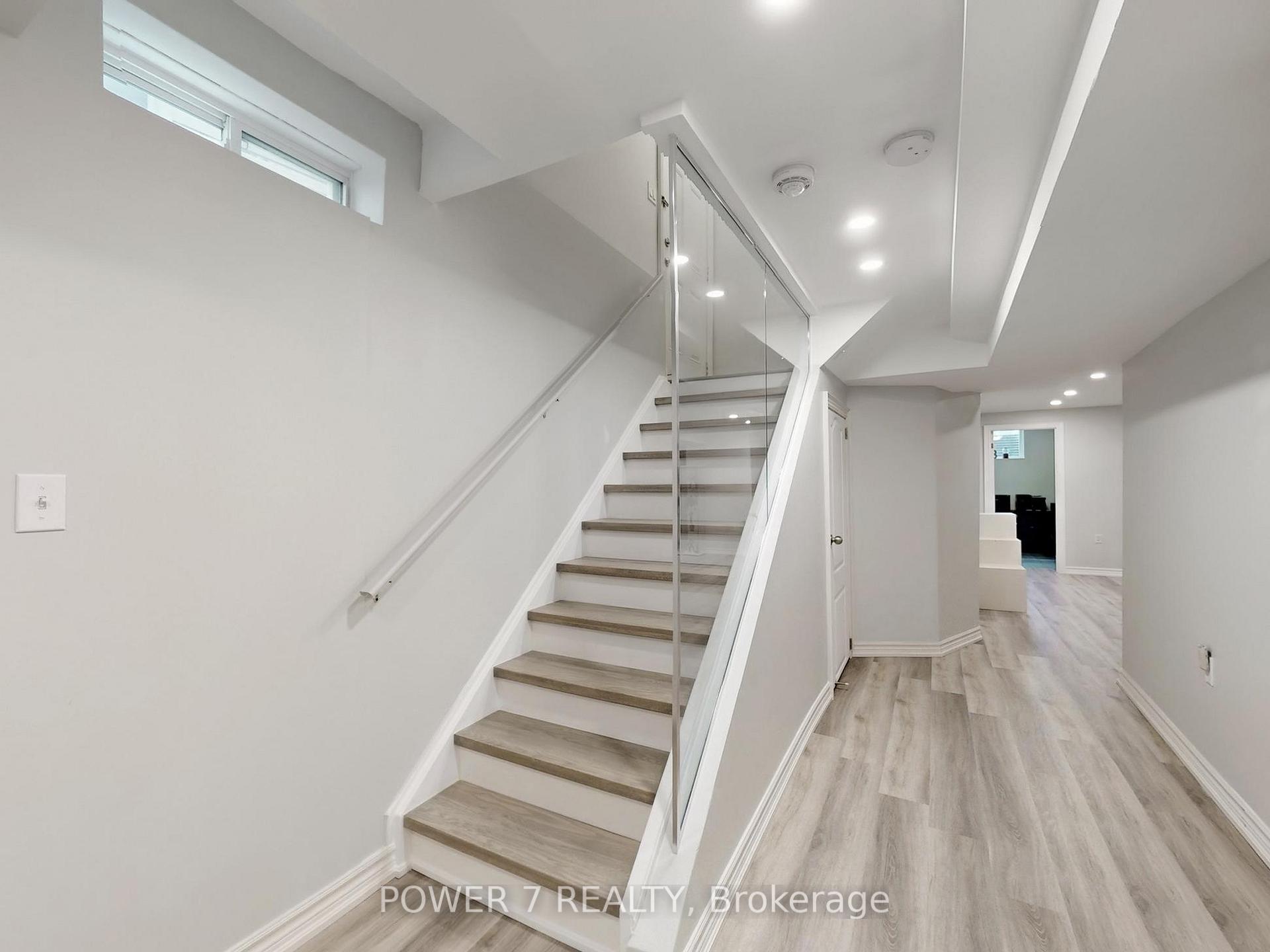 Photo 37 of 2417 Dress Circle Crescent, Oshawa, Windfields — HOMEH