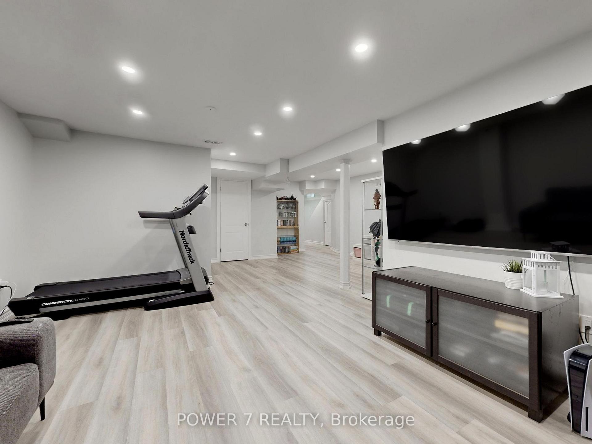 Photo 41 of 2417 Dress Circle Crescent, Oshawa, Windfields — HOMEH