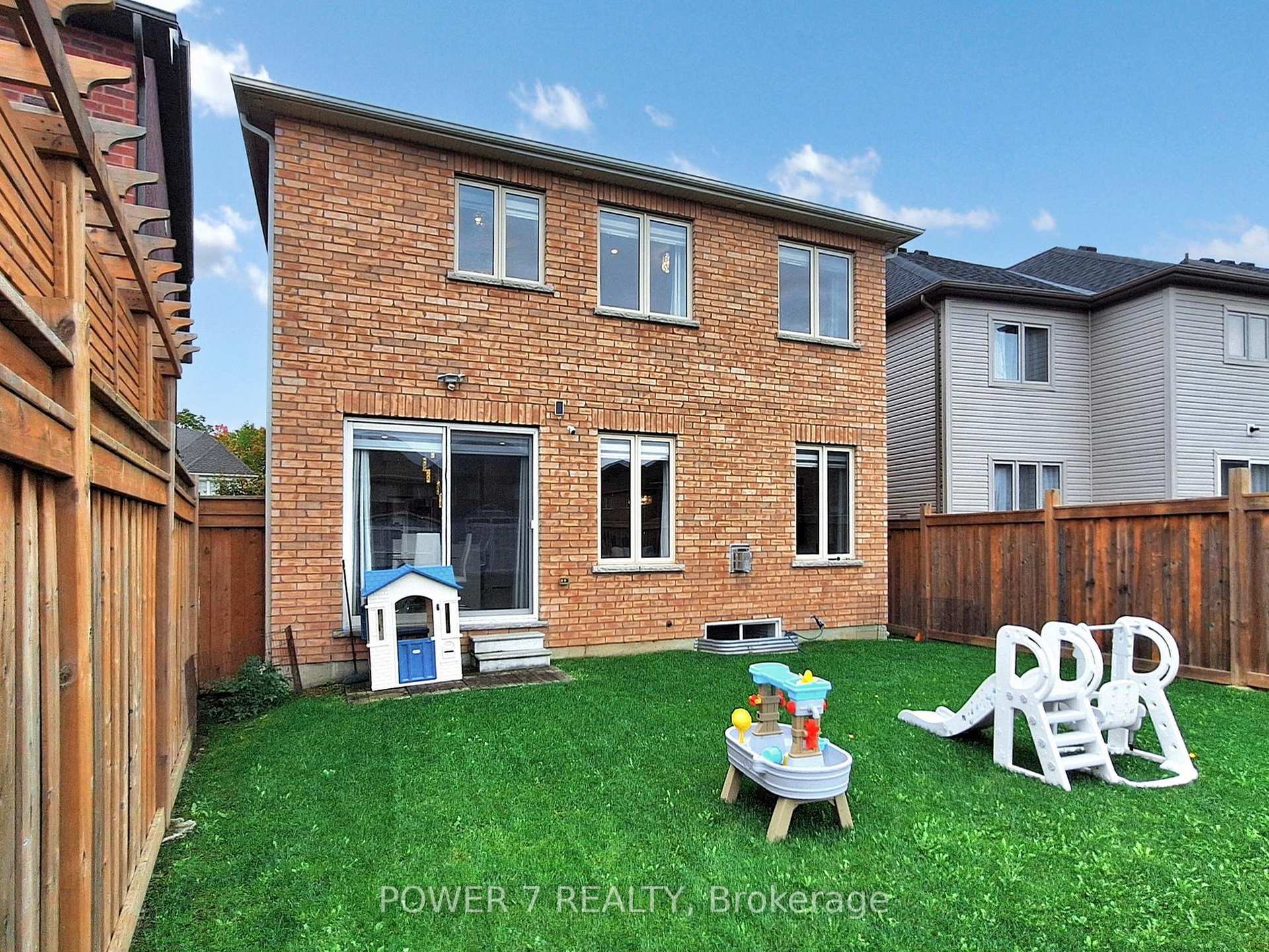 Photo 48 of 2417 Dress Circle Crescent, Oshawa, Windfields — HOMEH