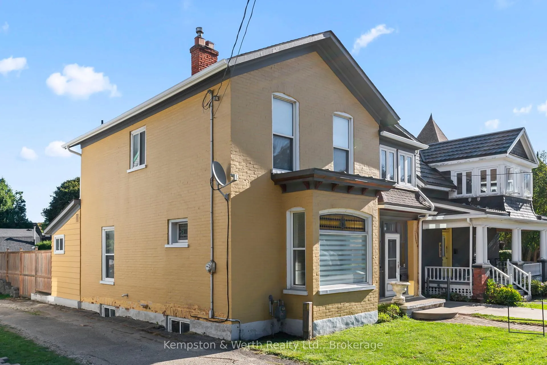 Photo 2 of 439 Main Street W, North Perth, Listowel — HOMEH