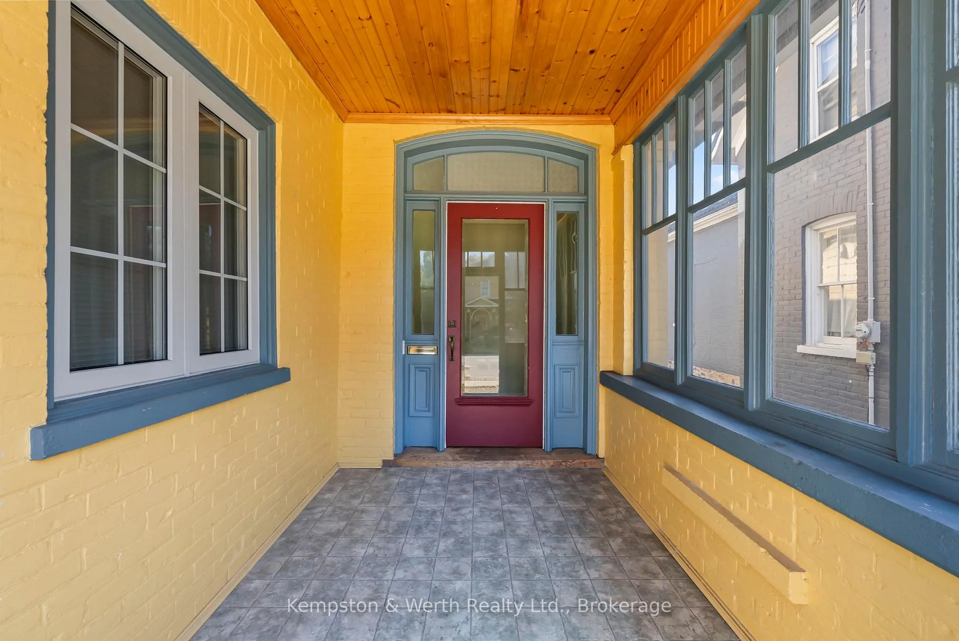 Photo 5 of 439 Main Street W, North Perth, Listowel — HOMEH