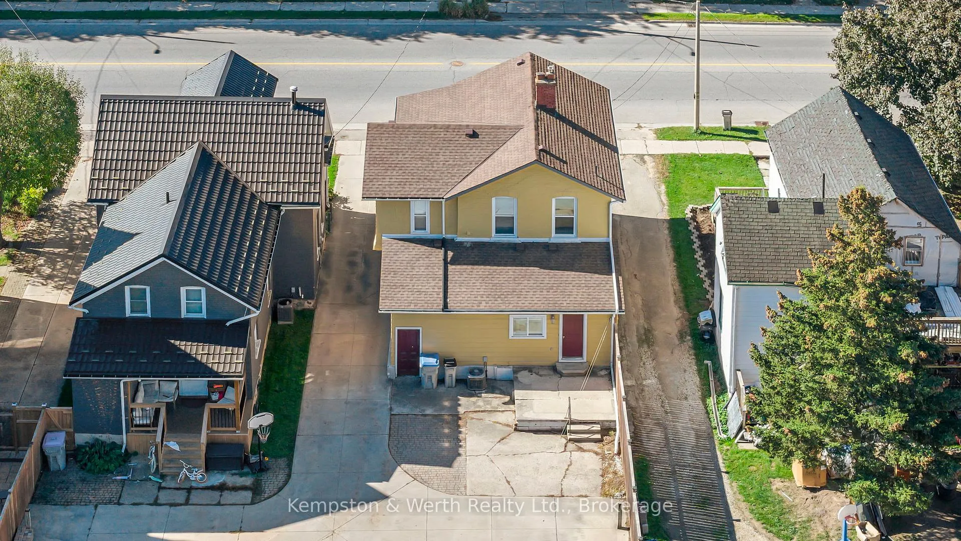 Photo 43 of 439 Main Street W, North Perth, Listowel — HOMEH