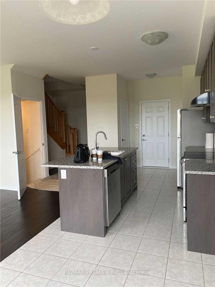 Photo 4 of Unit 27, 8273 Tulip Tree Drive, Niagara Falls, Brown — HOMEH