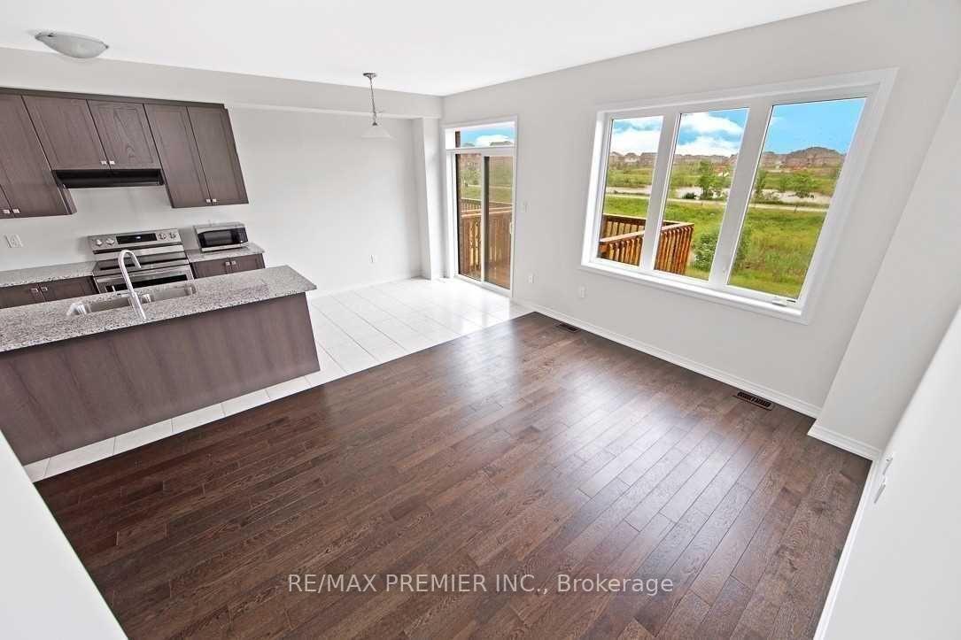 Photo 5 of Unit 27, 8273 Tulip Tree Drive, Niagara Falls, Brown — HOMEH
