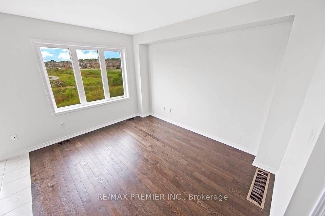 Photo 11 of Unit 27, 8273 Tulip Tree Drive, Niagara Falls, Brown — HOMEH