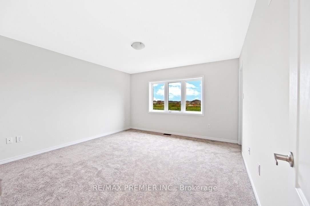 Photo 12 of Unit 27, 8273 Tulip Tree Drive, Niagara Falls, Brown — HOMEH