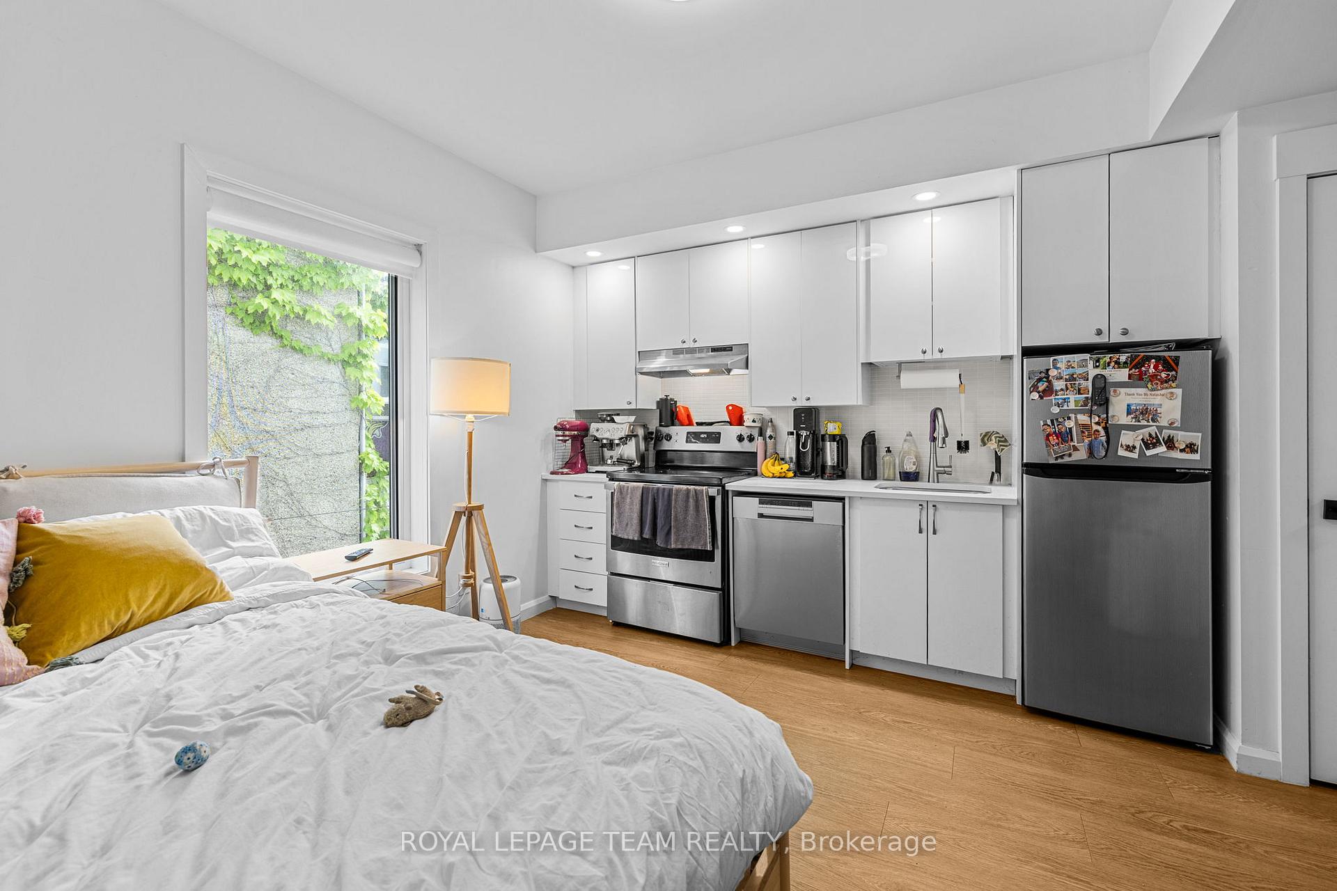 Photo 3 of Unit 202, 506 Gladstone Avenue, Ottawa, Ottawa Centre — HOMEH