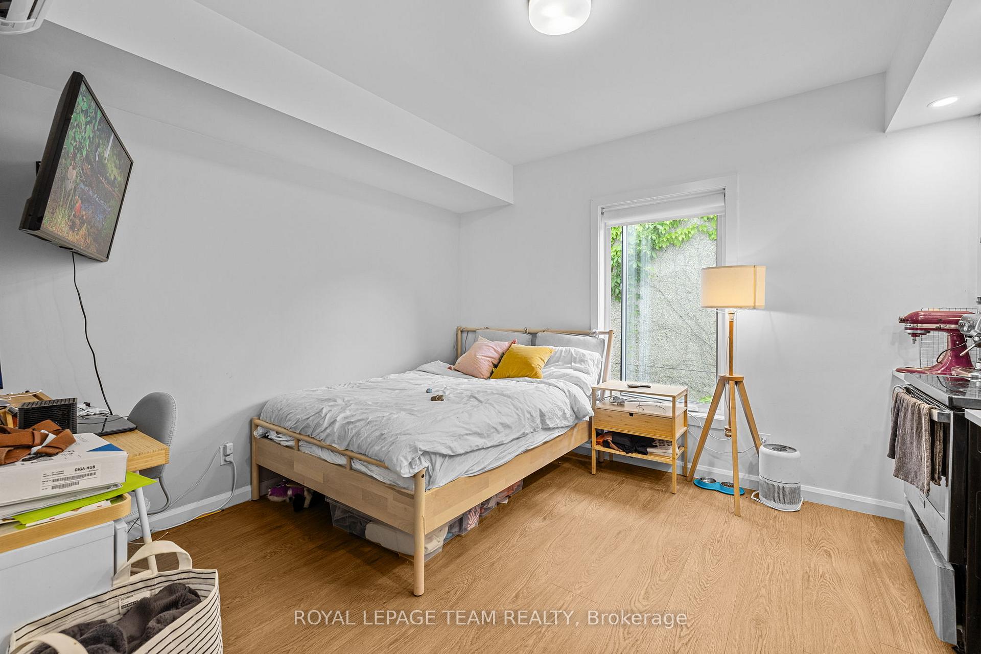 Photo 4 of Unit 202, 506 Gladstone Avenue, Ottawa, Ottawa Centre — HOMEH