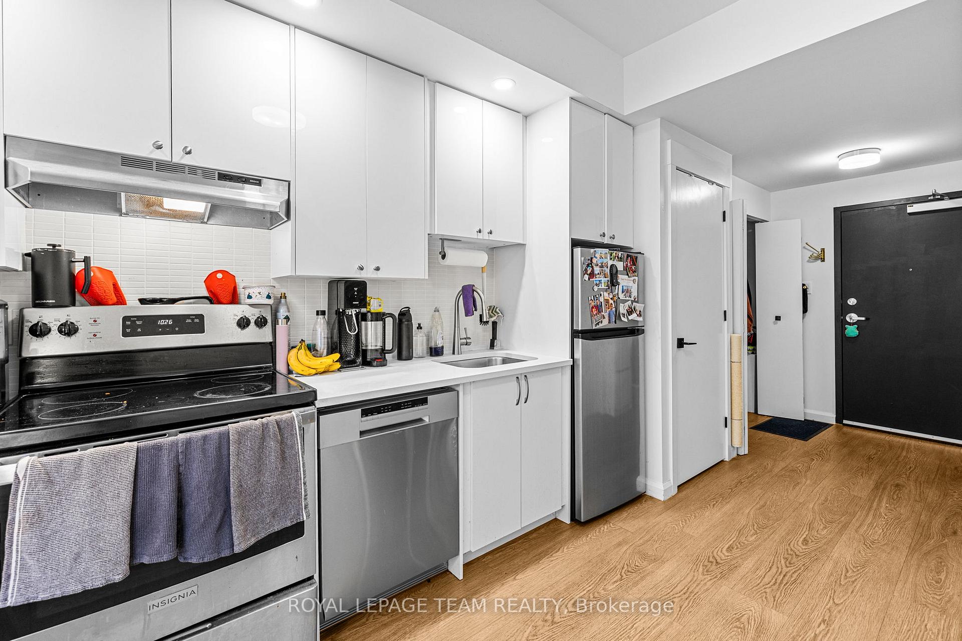 Photo 7 of Unit 202, 506 Gladstone Avenue, Ottawa, Ottawa Centre — HOMEH