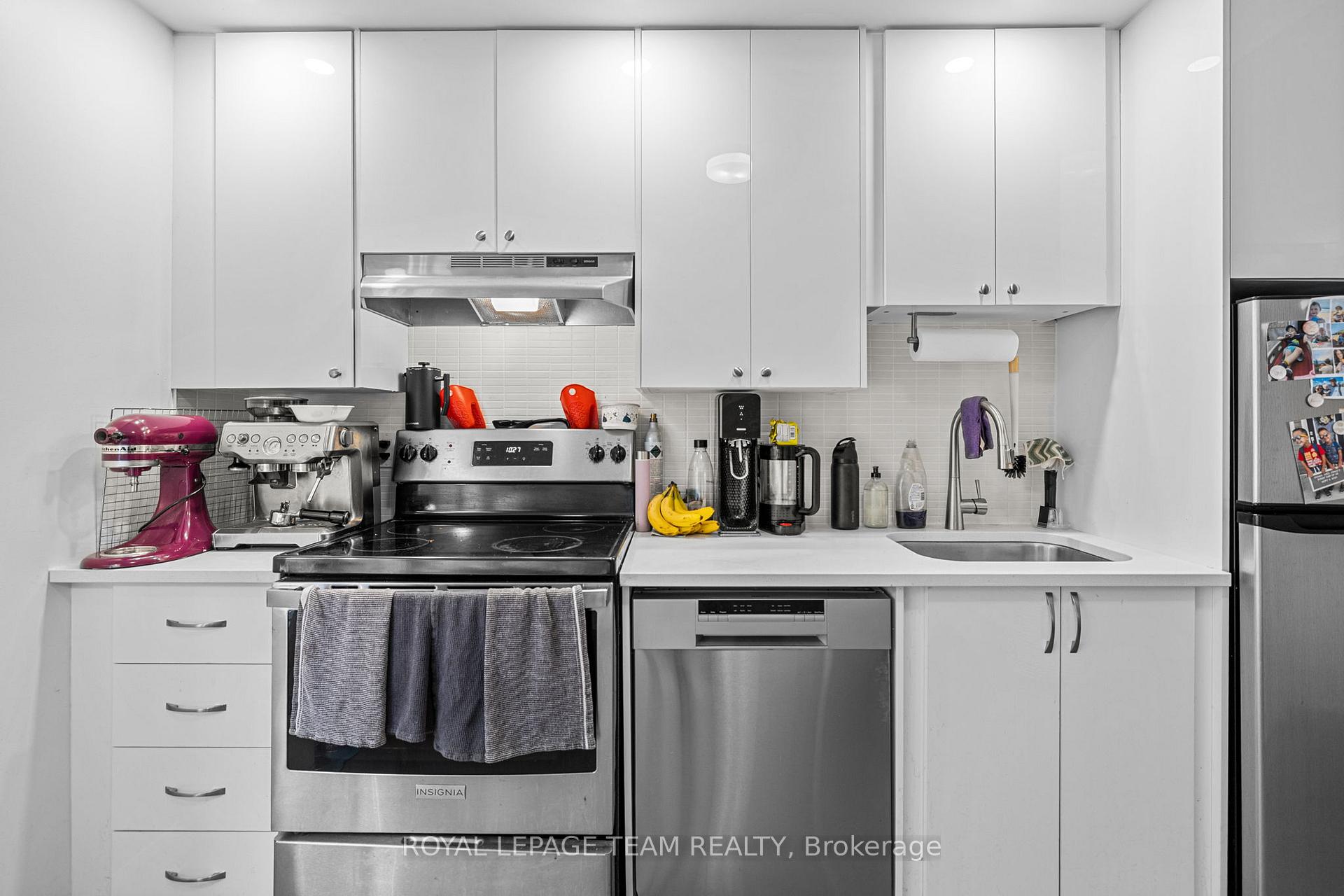 Photo 8 of Unit 202, 506 Gladstone Avenue, Ottawa, Ottawa Centre — HOMEH
