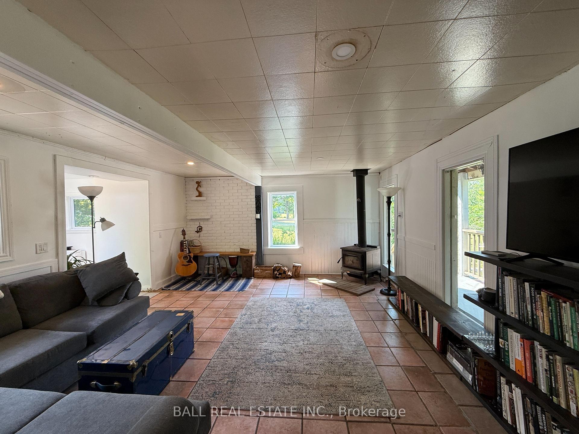 Photo 9 of 255 Northey's Bay Road, North Kawartha — HOMEH