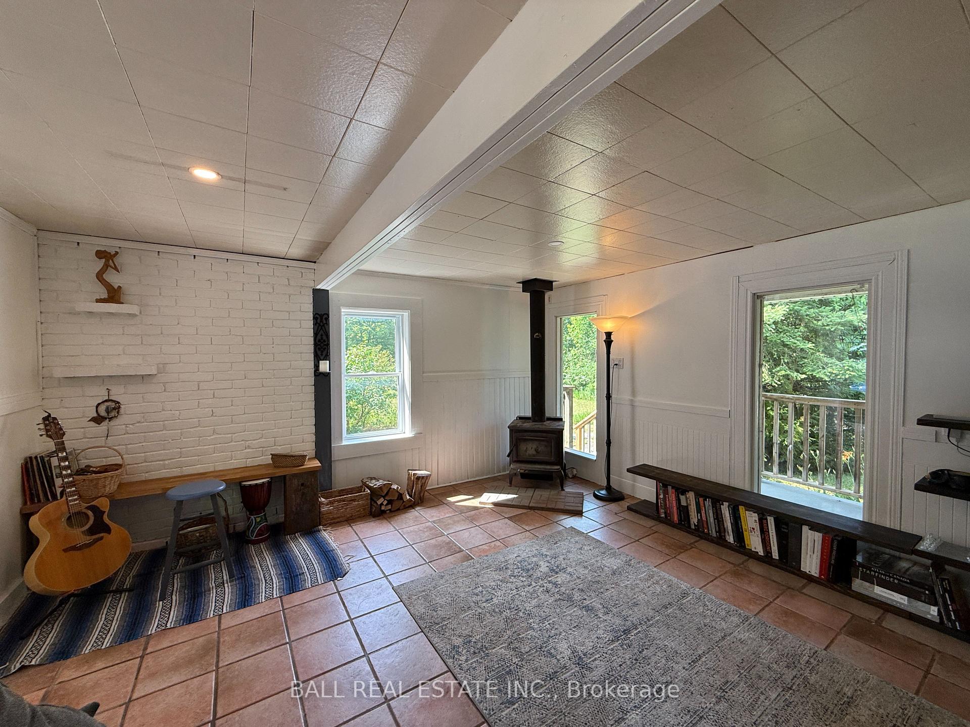 Photo 11 of 255 Northey's Bay Road, North Kawartha — HOMEH