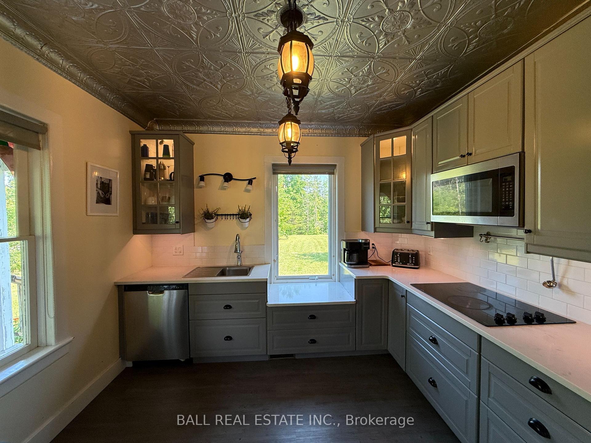 Photo 13 of 255 Northey's Bay Road, North Kawartha — HOMEH