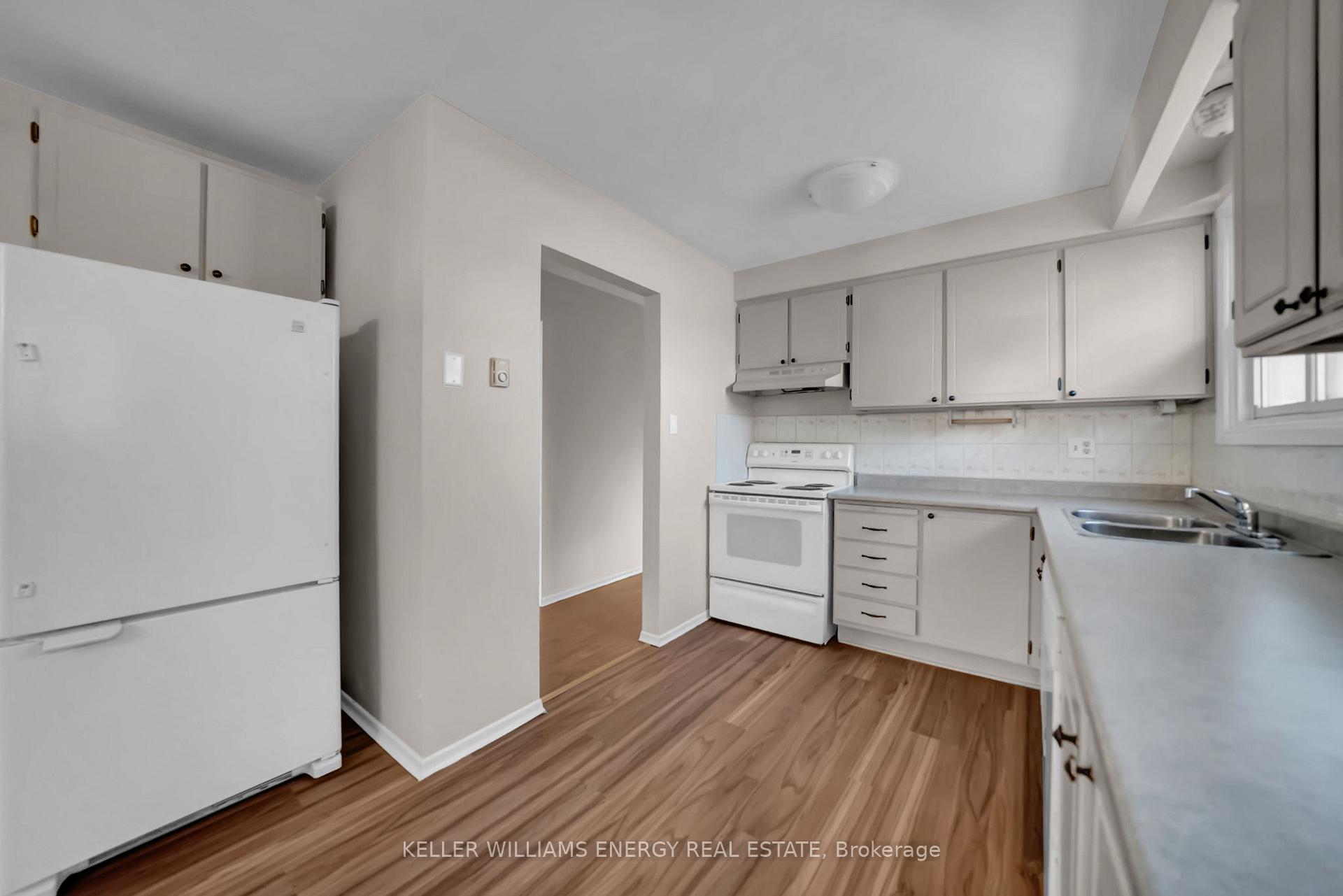 Photo 5 of 76 Montrave Avenue, Oshawa, Vanier — HOMEH