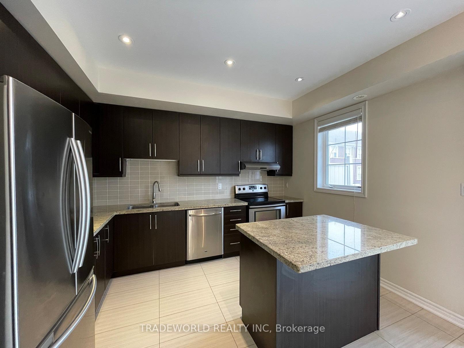 Photo 9 of 36 Donald Buttress Boulevard W, Markham, Cathedraltown — HOMEH