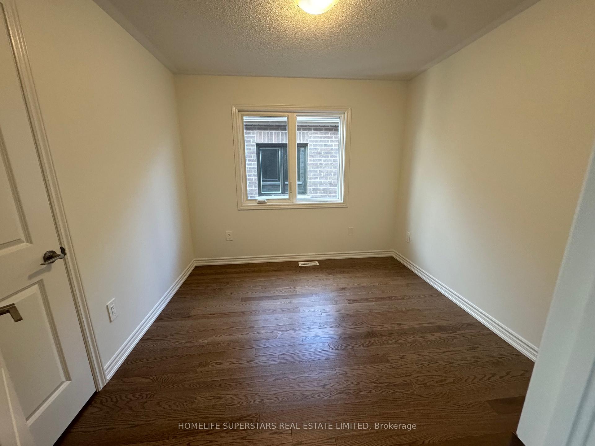 Photo 12 of 289 Bergamot Avenue, Milton, Walker — HOMEH