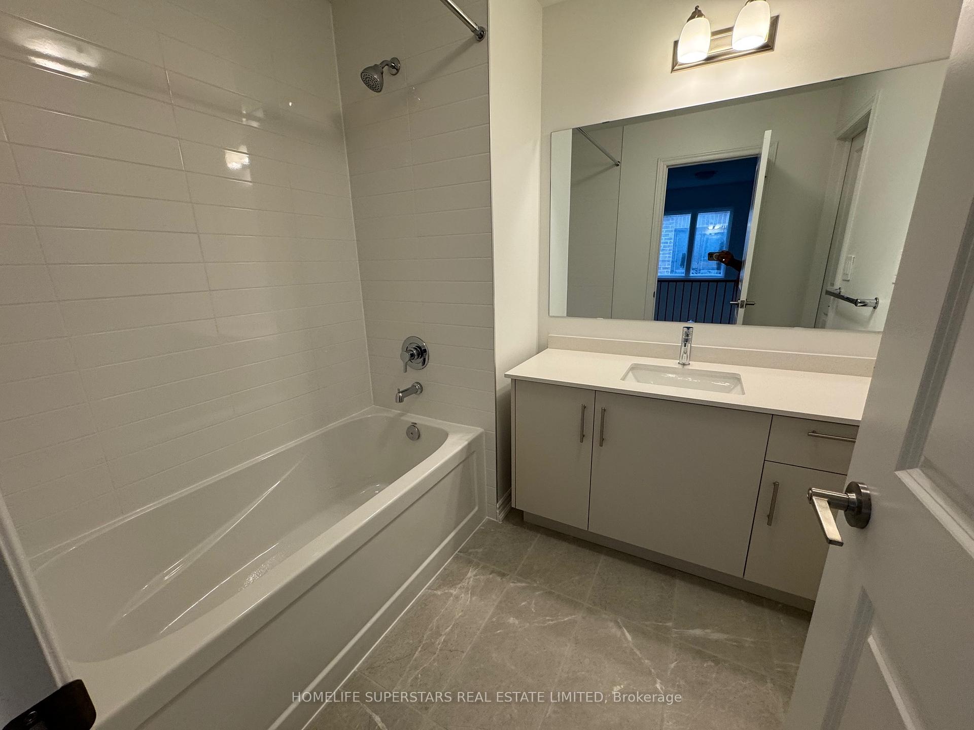 Photo 9 of 289 Bergamot Avenue, Milton, Walker — HOMEH