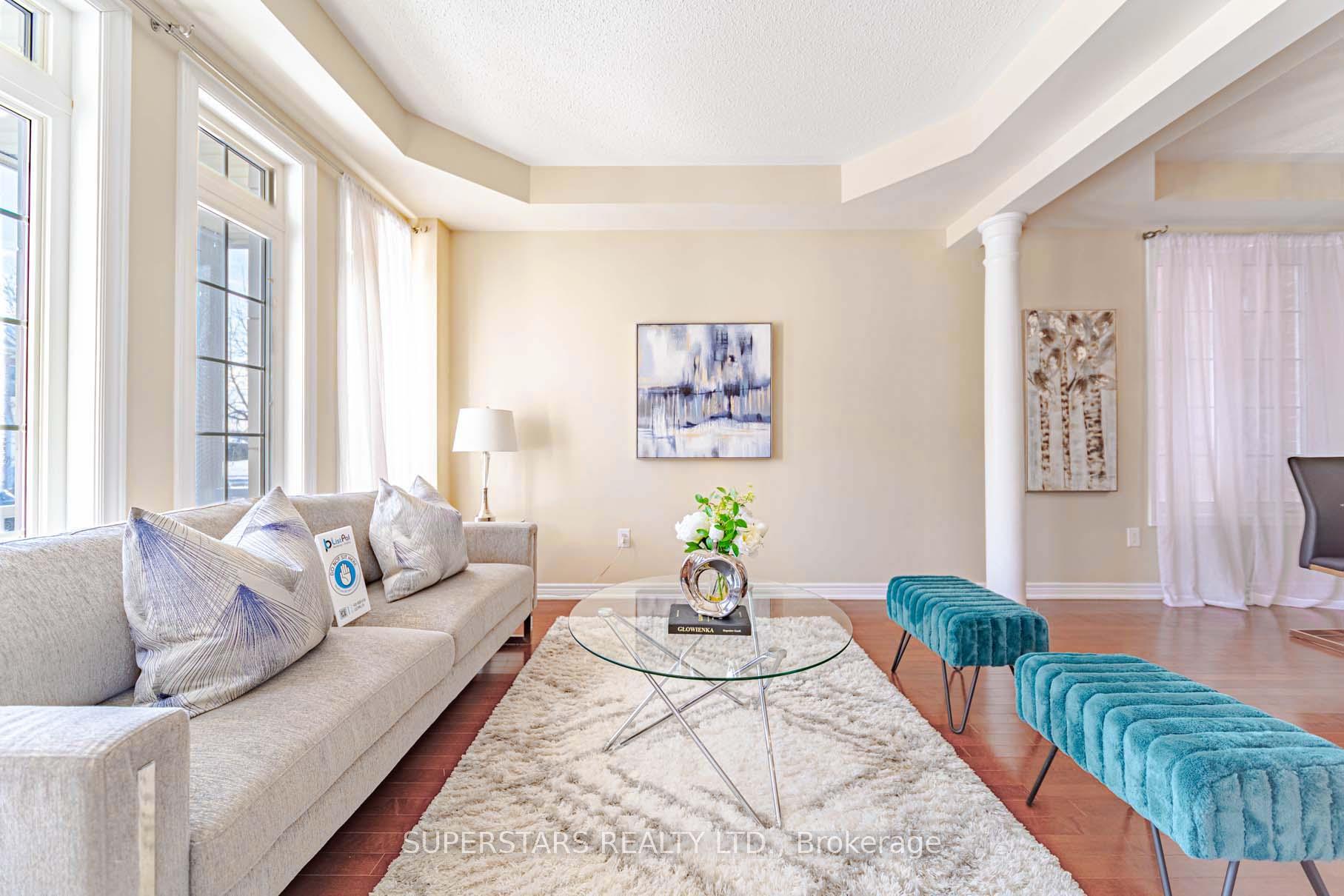 Photo 13 of 25 Rennie Avenue, Markham, Box Grove — HOMEH
