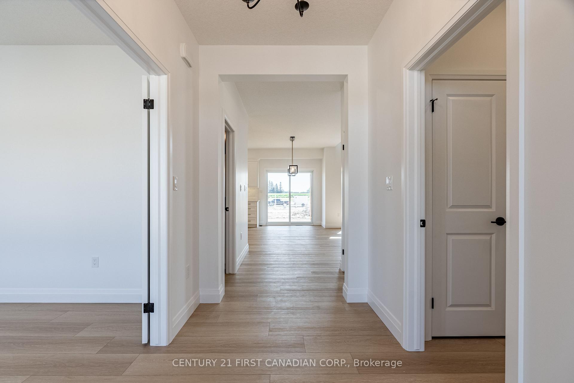 Photo 7 of 20 Postma Crescent, North Middlesex, Alisa Craig — HOMEH