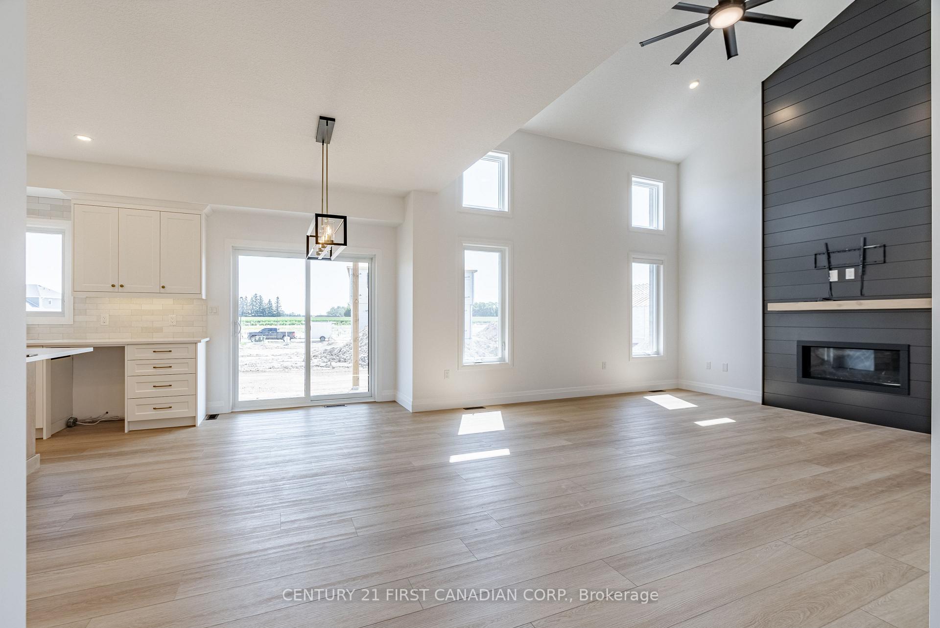 Photo 8 of 20 Postma Crescent, North Middlesex, Alisa Craig — HOMEH