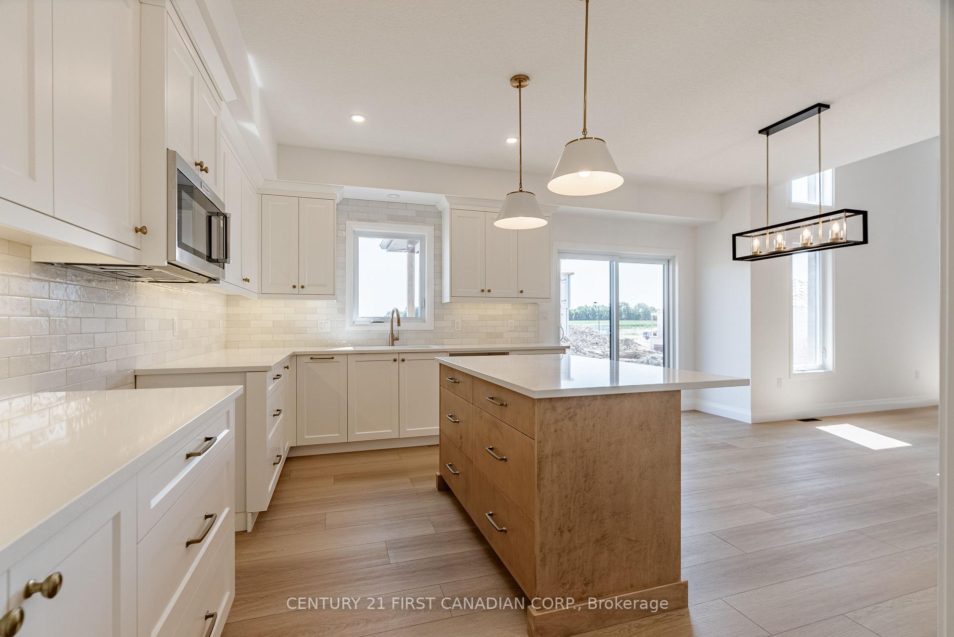Photo 13 of 20 Postma Crescent, North Middlesex, Alisa Craig — HOMEH