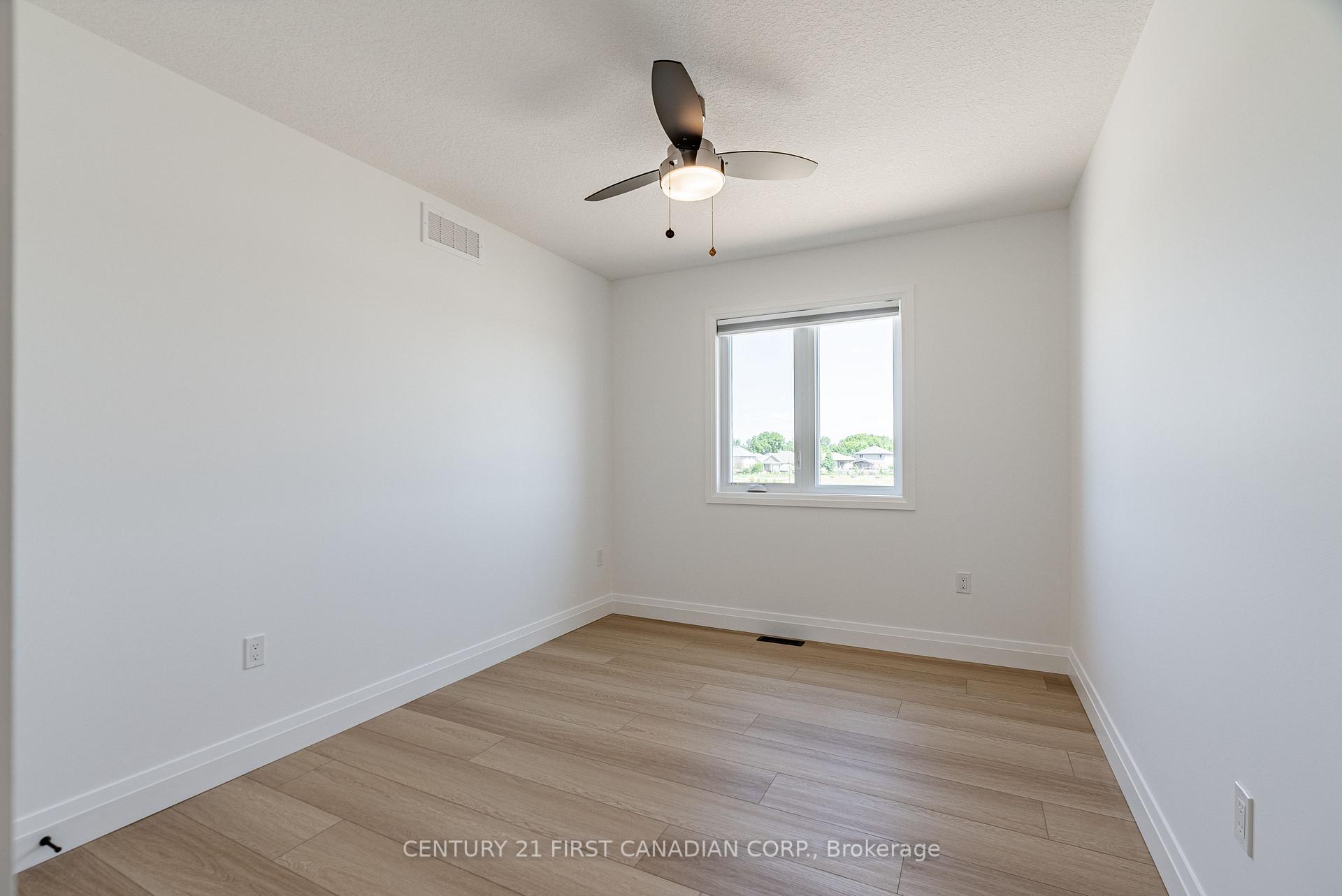 Photo 28 of 20 Postma Crescent, North Middlesex, Alisa Craig — HOMEH