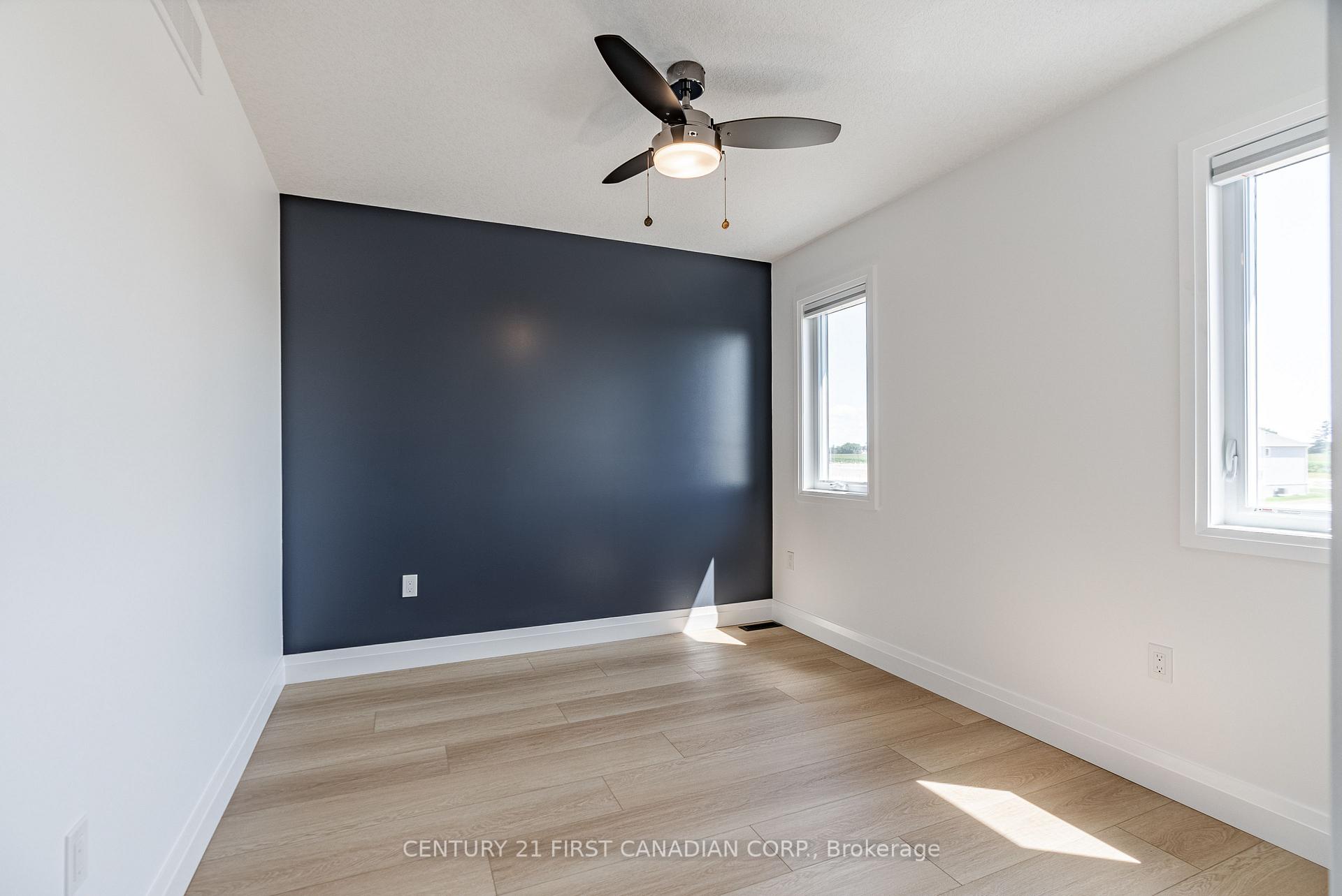 Photo 30 of 20 Postma Crescent, North Middlesex, Alisa Craig — HOMEH