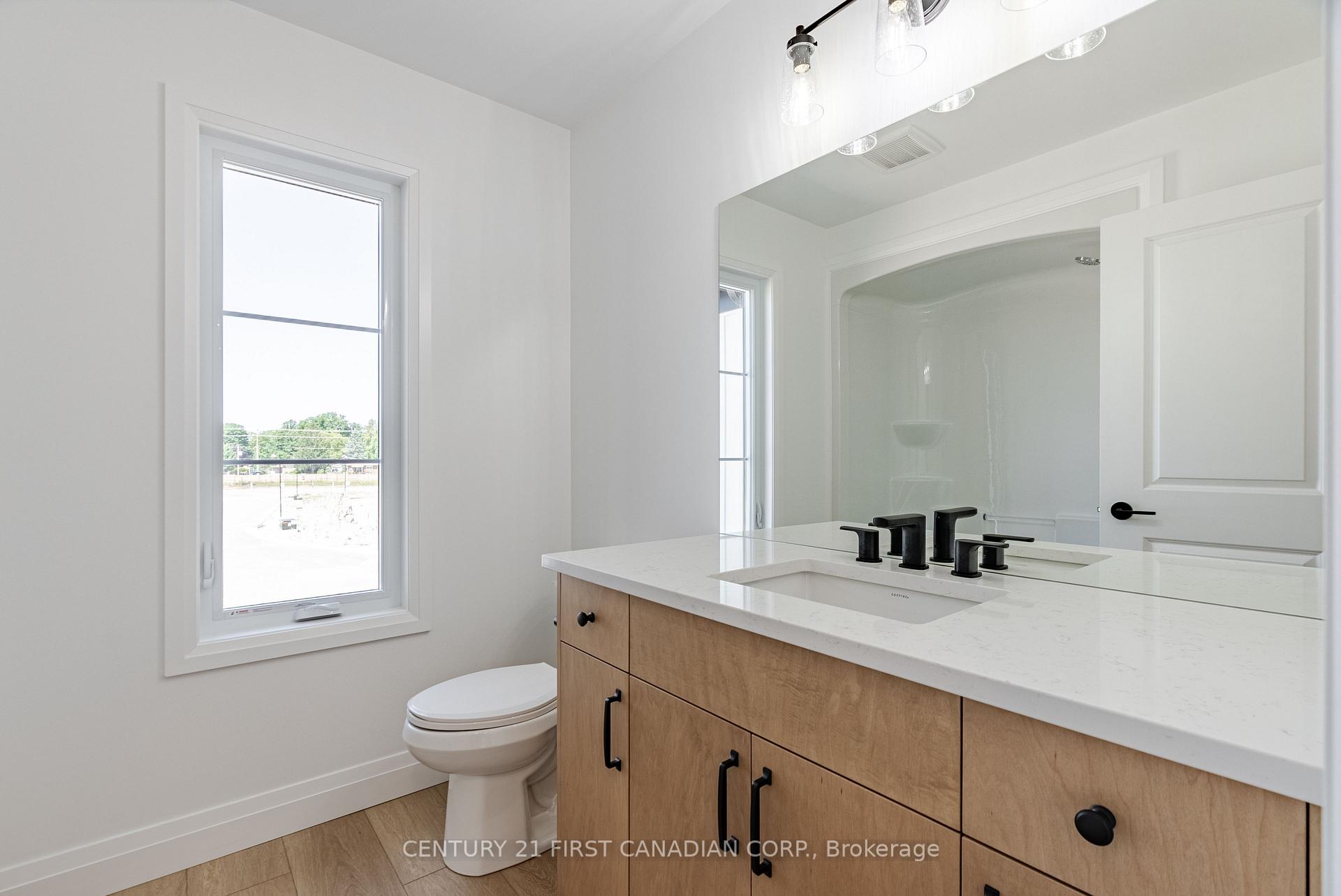Photo 32 of 20 Postma Crescent, North Middlesex, Alisa Craig — HOMEH