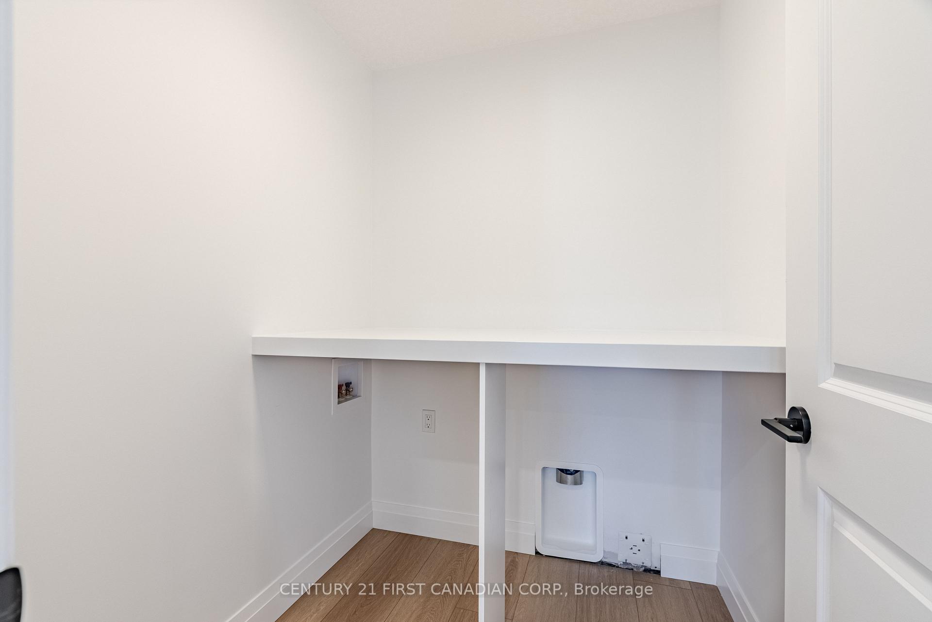 Photo 33 of 20 Postma Crescent, North Middlesex, Alisa Craig — HOMEH